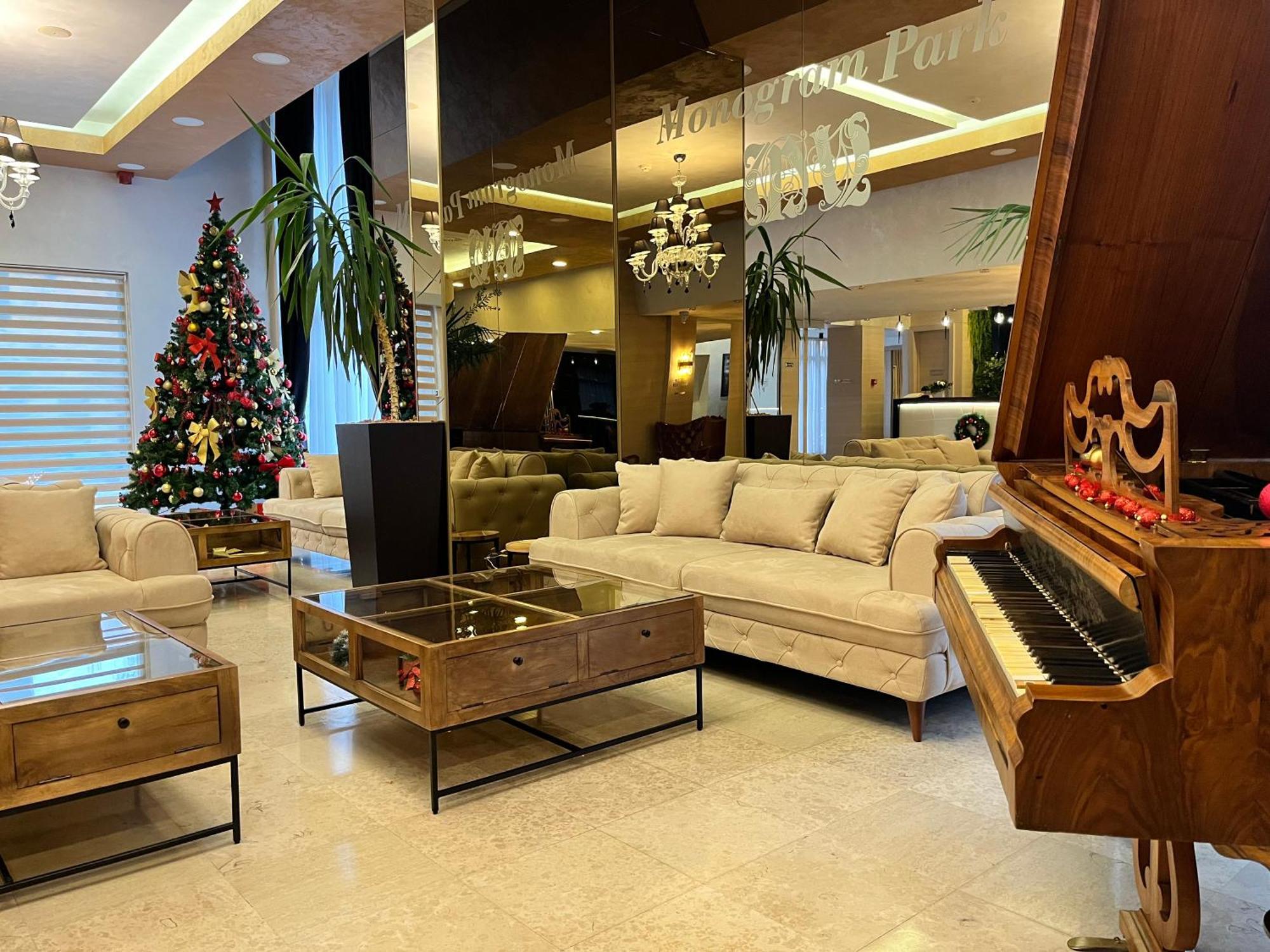 Hotel Monogram Park Ruma Extérieur photo