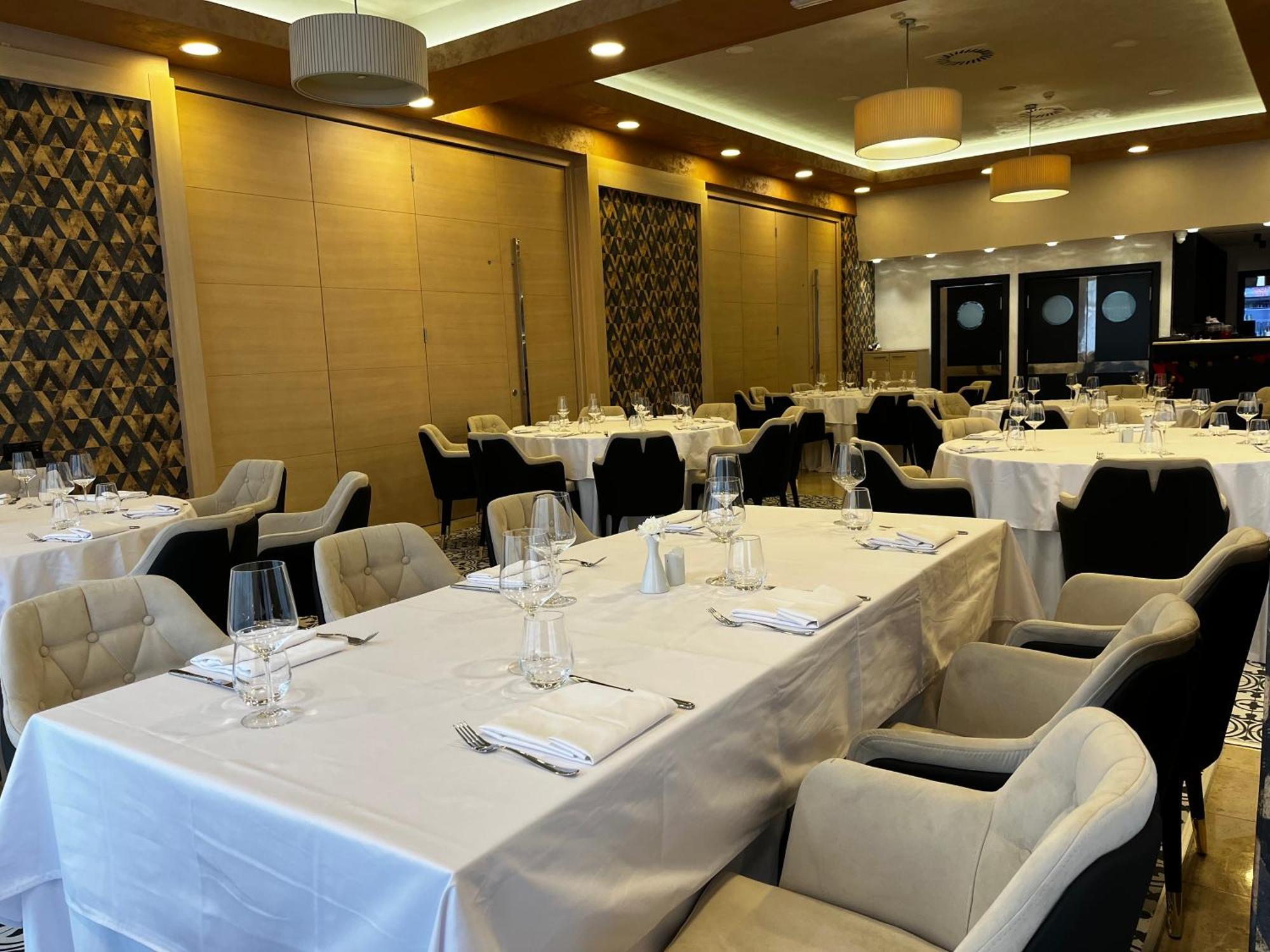 Hotel Monogram Park Ruma Extérieur photo