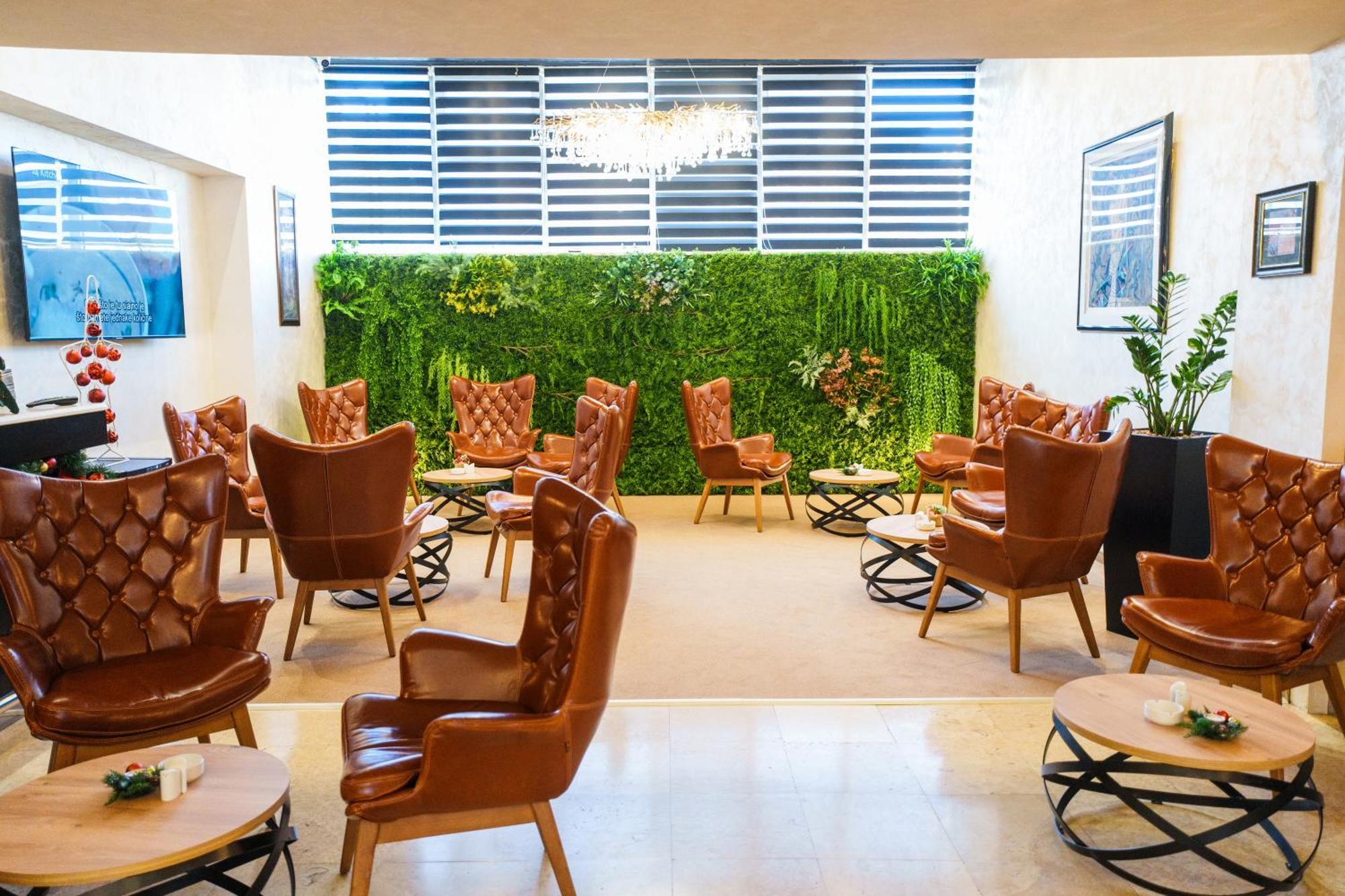 Hotel Monogram Park Ruma Extérieur photo