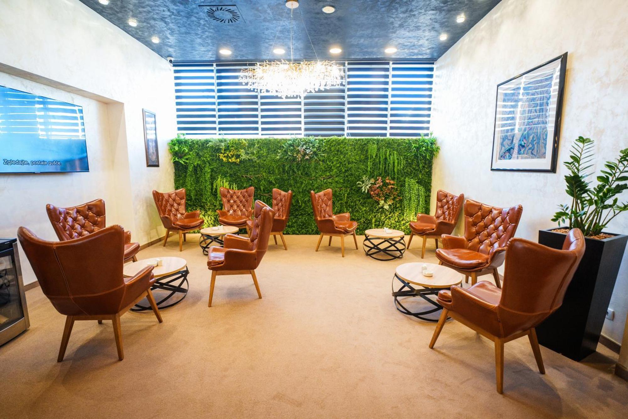 Hotel Monogram Park Ruma Extérieur photo
