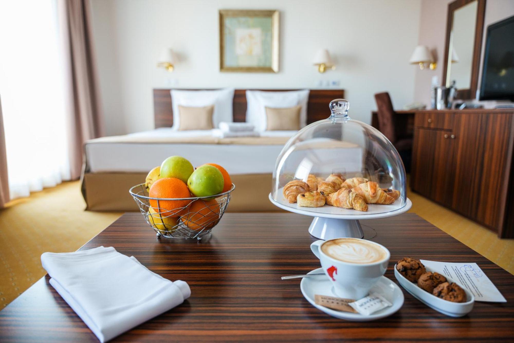 Hotel Monogram Park Ruma Extérieur photo
